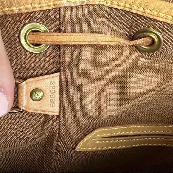 Louis Vuitton Monogram Montsouris MM Backpack (style discontinued by LV) - Picture 15 of 16